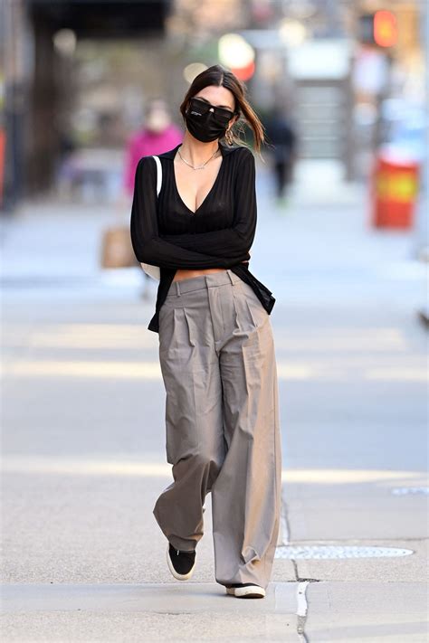 Emily Ratajkowski Cute Street Style - NYC 03/30/2021 • CelebMafia