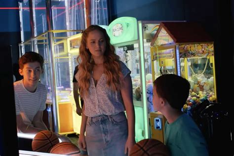 Jennifer Lawrence talks upcoming movie 'No Hard Feelings', life as a