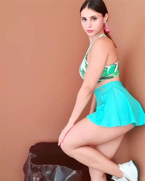 Fansmusas on Twitter: "Para este día de mitad de semana la #MusaDelDia