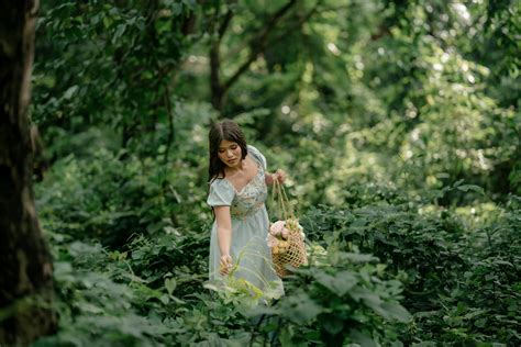 Wide+Hip+Women+And+Big+Booties Photos, Download The BEST Free Wide+Hip