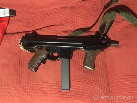 Beretta M12