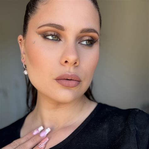 Une meuf chill juste contente de voir la neige ⛄️ en #Winter #neige #