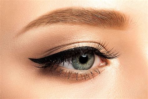 Eyeliner Wikipedia at Christy Ryan blog