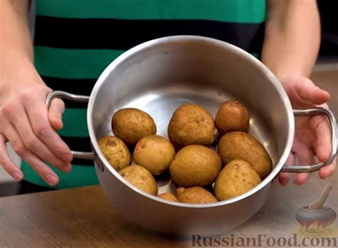 Рецепт: Хрустящая раздавленная картошка в духовке на RussianFood.com