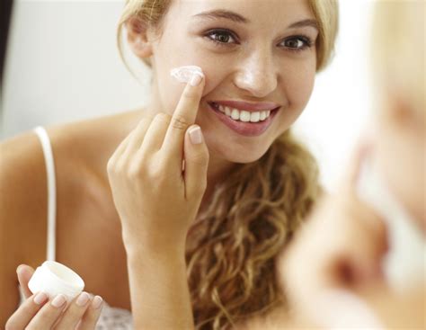 Moisturizer: 10 Things No One Ever Tells You – StyleCaster