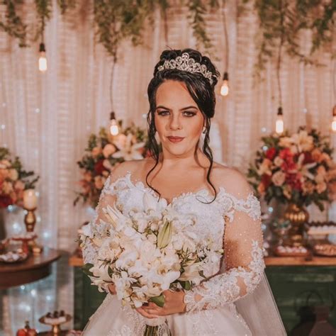 Aninha Noivas - Aluguel De Roupas Para Festas Em Geral - Aninha Noivas | Vitória ES