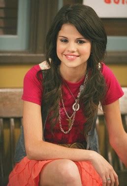 Selena as Alex Russo - Selena Gomez Photo (23417610) - Fanpop