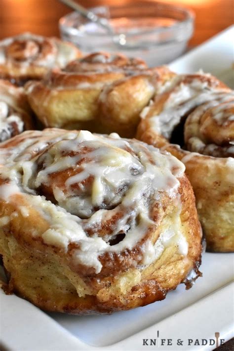 Easy Cinnamon Buns • www.knifeandpaddle.com