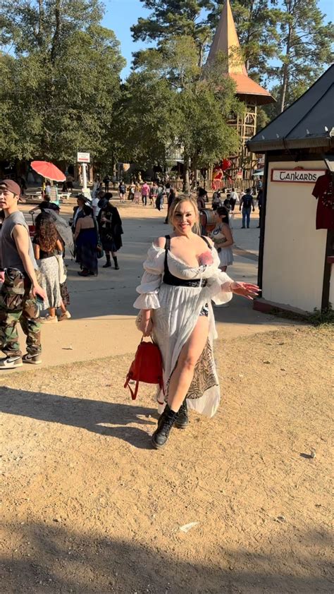 Vanessa Means (@vanemeans2) • Instagram photos and videos