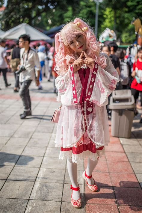 [Photos] Manga Costumes and Virtual Idols at Japanese Cosplay Festival