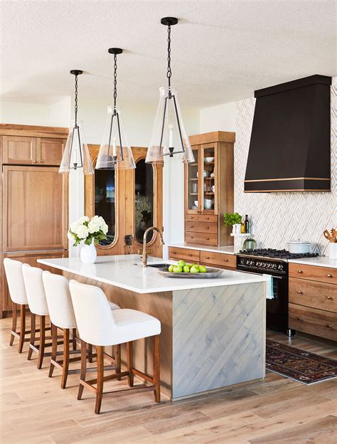 26 Kitchen Lighting Ideas That Make a Statement