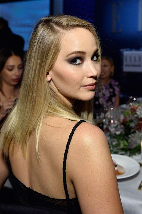 Jennifer Lawrence Fat Beach