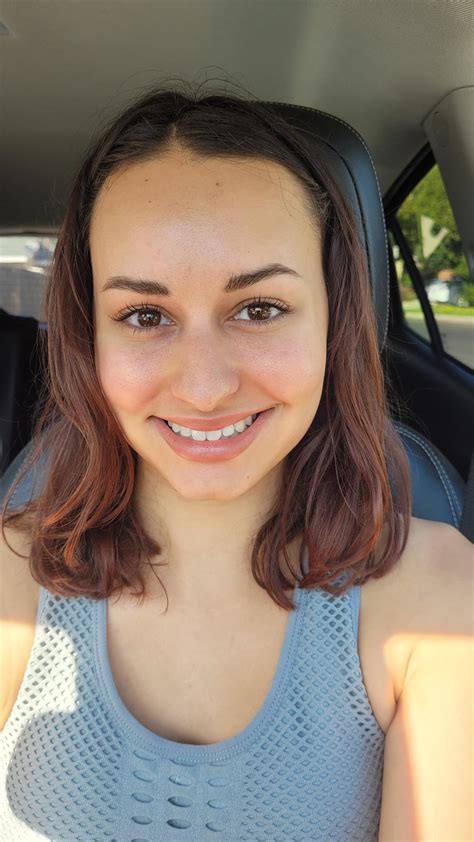 Selfie before I went to the beach. Dominican x White [OC] : r