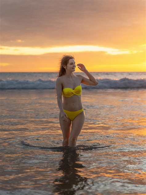 Sarah+Palin+Bikini Photos, Download The BEST Free Sarah+Palin+Bikini