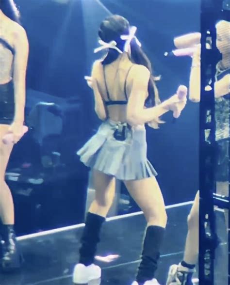 jennie pics on Twitter: "HER 🥵 https://t.co/yvSLT61Aa6" / Twitter