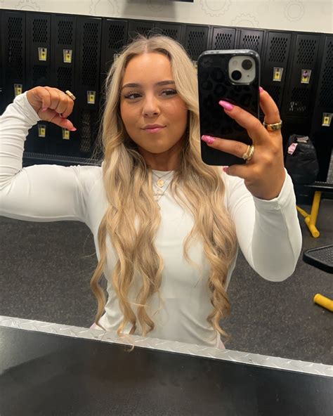BAYLEE GILL | ONLINE COACH | BEGIN WITH BAYLEE HAS ARRIVED🙌🏼🗓️💋 as a