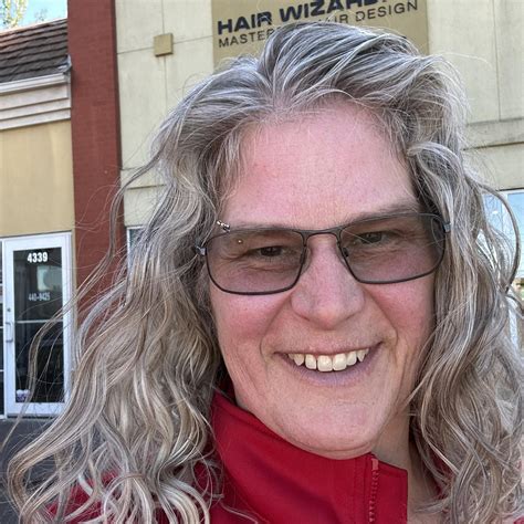 Janis - Friday vibes Solidarity with everyone working hard right now on