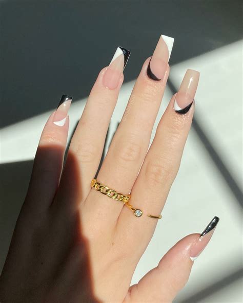 43+ Coffin Shaped French Tip Nails Designs To Try