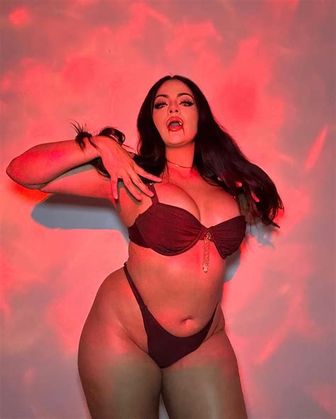 Ashley Rojas | ️‍🔥Santanico Pandemonium ️‍🔥 @fashionnova