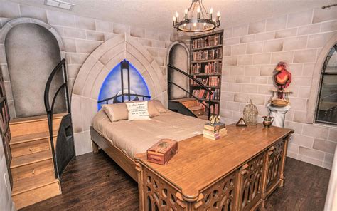 You Are Not Ready For The Magic Of This Harry Potter-Themed Airbnb