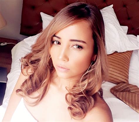 Monja cuelga los hábitos, se convierte en actriz porno y estrella de