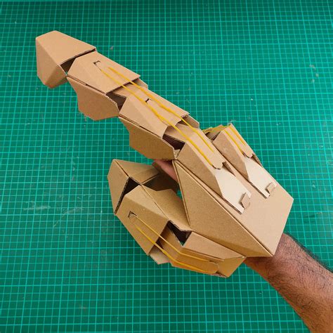 Articulated Big Mechanical Gauntlet Cardbard Craft Template DIY Plan