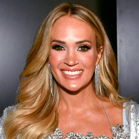 carrie underwood country photo shoot