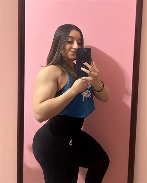 Amanda Rodrigues | Nesse espelho ficou bom😼 antes do treino pra não