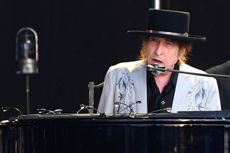 legendary musician bob dylans net worth