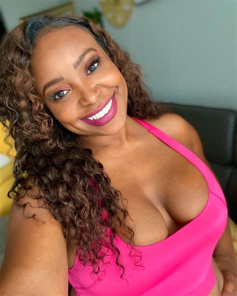 Briana Bette | Happy Good Friday!! 💕.. A smile a day keeps the evil