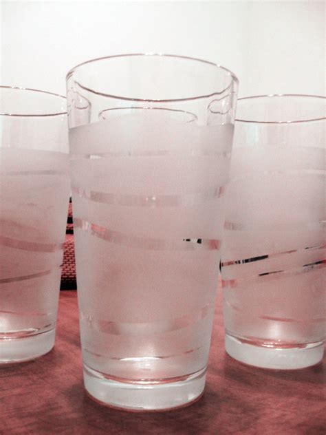 DIY Frosted Glasses - Make Something Mondays | Frosted glass diy, Diy