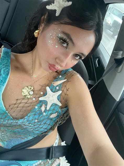 45 Extremely Easy & Cheap Halloween Costumes Ideas for Women You’ll