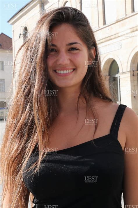 France - Monde | Une scène de plus en plus gênante