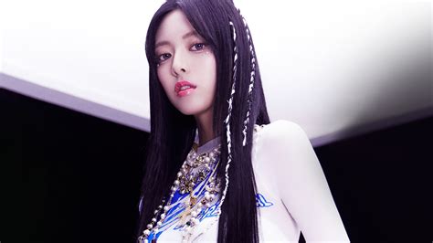 Yuna ITZY KILL MY DOUBT 4K #2631l Wallpaper 4K HD