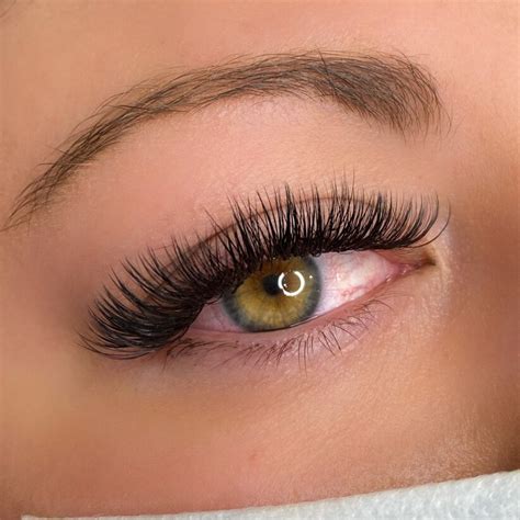 FAST TRACK TO LASH TECH (3 IN 1 LASH TRAINING COURSE) - Blink Lash Bar