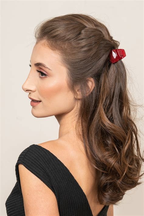 Claw Hair Clip: Style Inspo for Your Next Effortless Updo