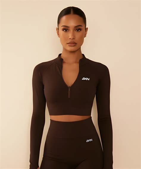 Why Every Woman Needs Quality Activewear for Her Fitness Routine – Axn