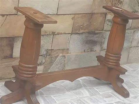 Pé De Mesa De Madeira Antiga - "pe de mesa madeira" no Brasil