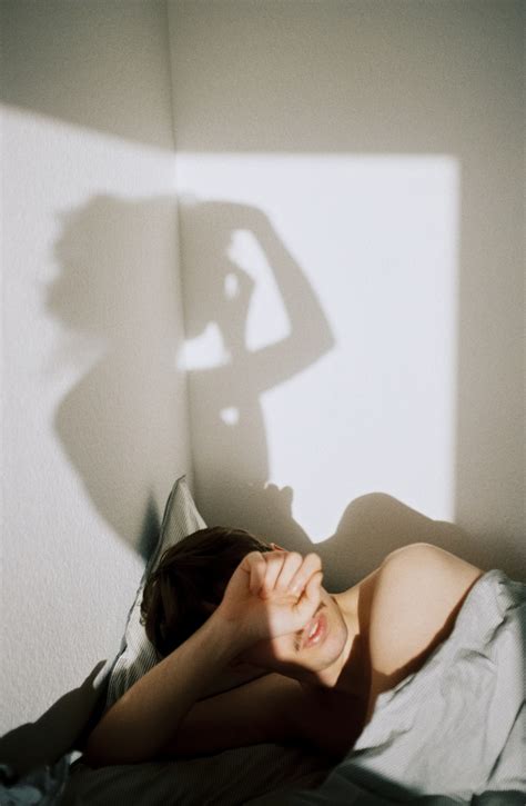 Tina Sosna: Alive in the softest glow
