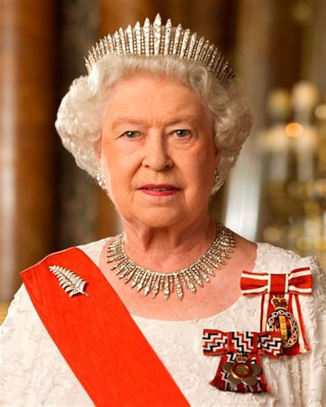 king charles mother queen elizabeth   visited greece