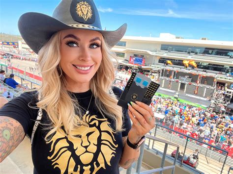 laura lux 🦖🪐 on Twitter: "do you sometimes need a lil help getting your