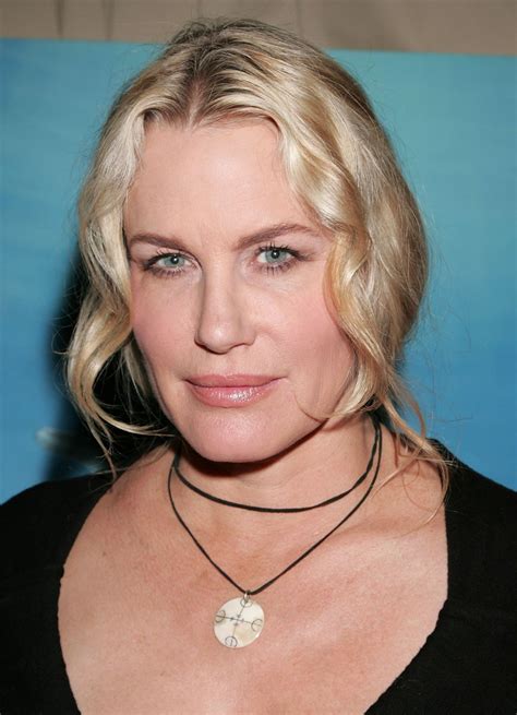 Darryl Hanah (38 фото)