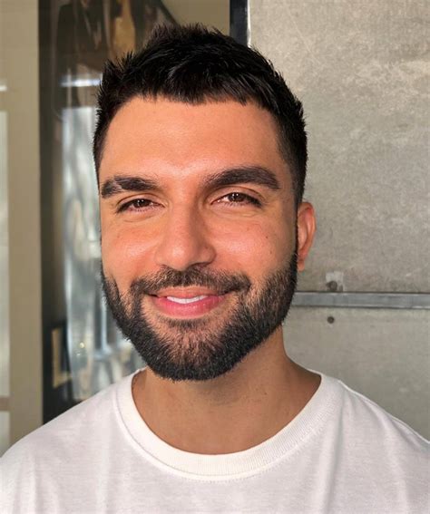 How to use the right product for spiky hairstyles for men 31