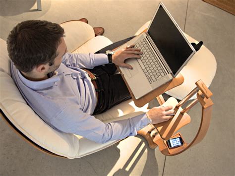 Lounge wood: комфортное рабочее место для ноутбука | gagadget.com