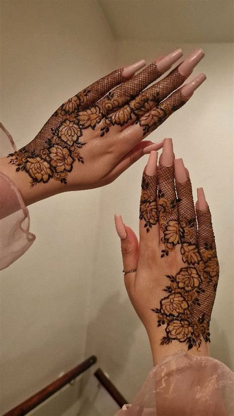 32 Captivating Henna Designs : Pretty florals and nets 1 - Fab Mood ...