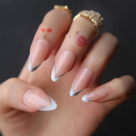 30 New Ways To Wear Cool French Tip Manicure