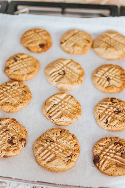 TikTok Peanut Butter Cookies (The Best 3 Ingredient Peanut Butter Cookies)