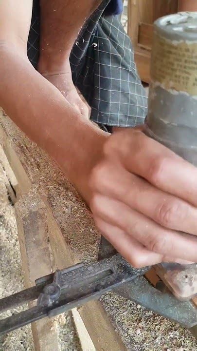 perdalam lubang sponeng shorts woodworking trick youtube