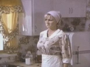 surreptitious breasts | Tag | PrimoGIF