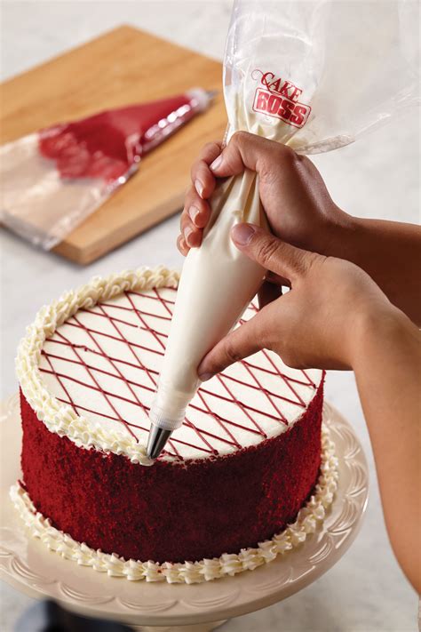 10 Amazing red velvet birthday cake decorating ideas That'll Make ...